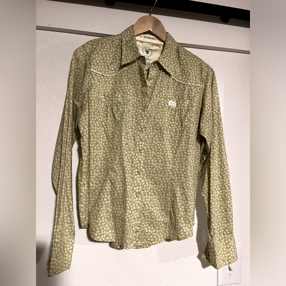 Vintage-Inspired Olive Green Printed Button-Down Shirt